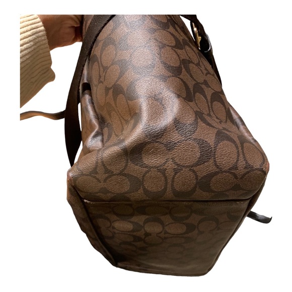 Coach Baby Bag - Excellent Condition with Adjustable Strap - Affordable Luxury! - Picture 5 of 14